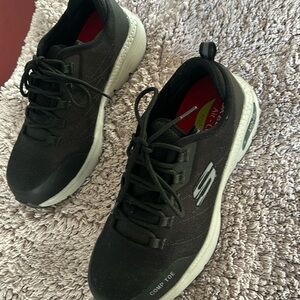 Skechers comp toe